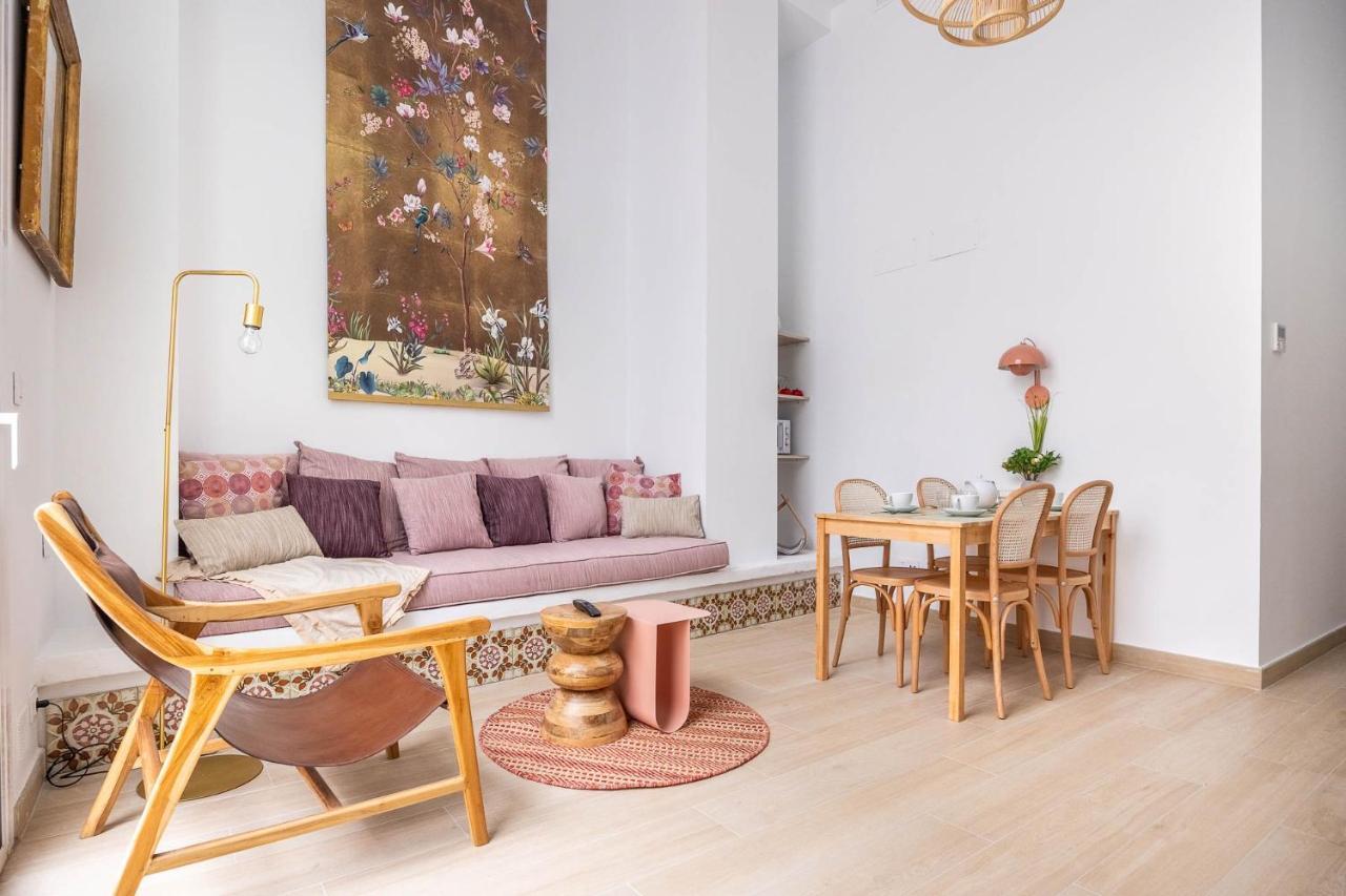 Ferienwohnung Pop Art Historia De Conde Negro Con Patio Privado Sevilla Exterior foto