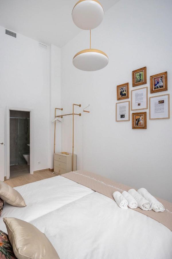 Ferienwohnung Pop Art Historia De Conde Negro Con Patio Privado Sevilla Exterior foto